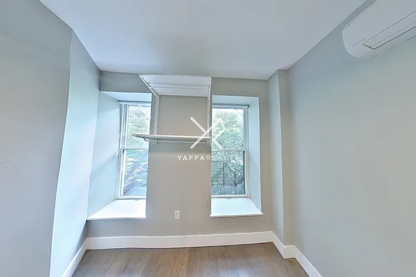 Rented by Yaffa Realty LLC | media 8