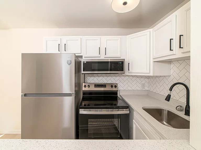 410 E. Little Creek — Photo 6