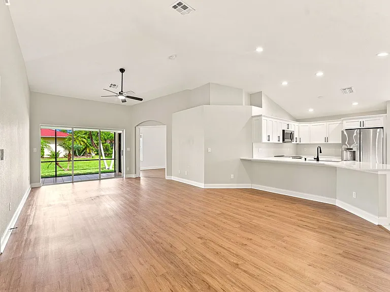 3708 Kent Dr — Photo 13