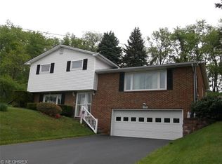 1329 Parshall St, Wellsville, OH 43968