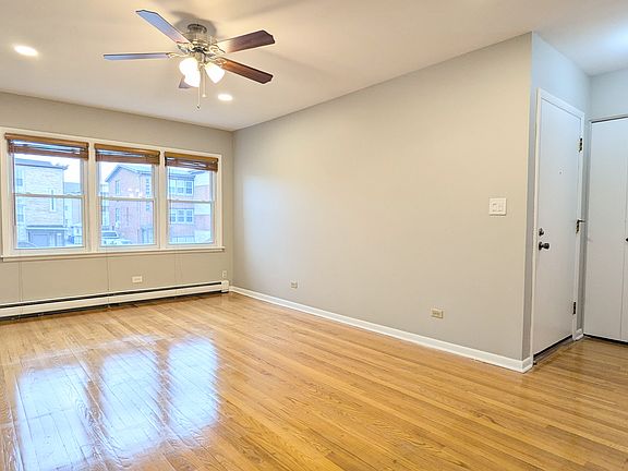 4th image of 700 Beau Ct APT 1