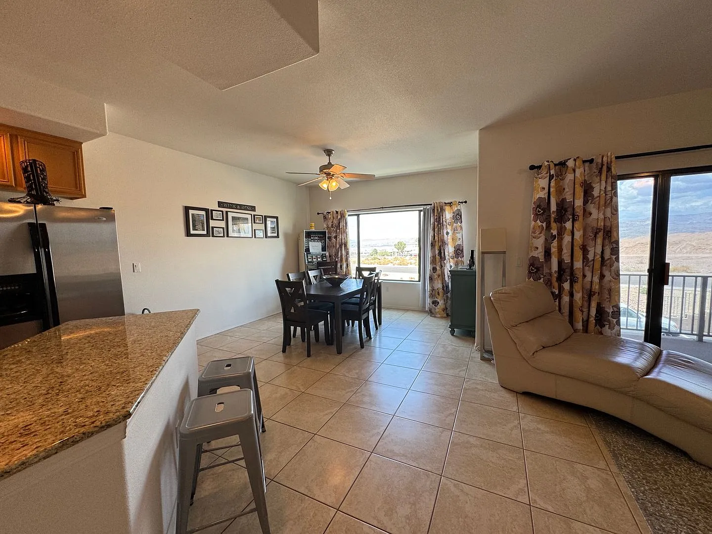 Short Term Fully Furnished 3bd/3ba Townhouse — Photo 1