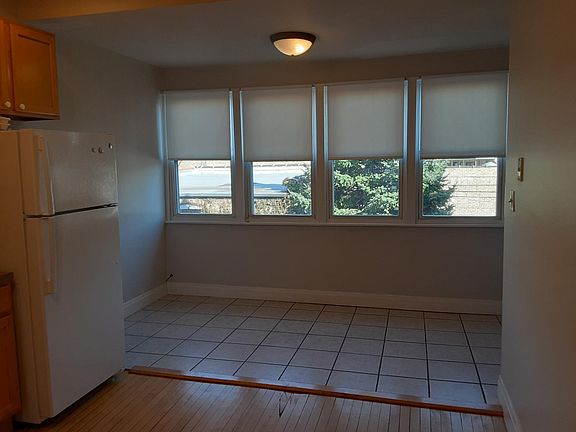 4th image of 3849 N Damen Ave
