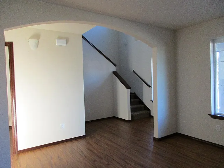 117 N Lenore Ave — Photo 9