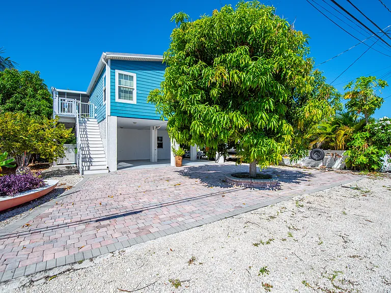 23 Emerald Dr — Photo 30