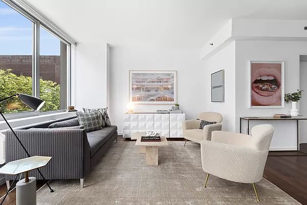 1st image of 444 W 19th St #4W
