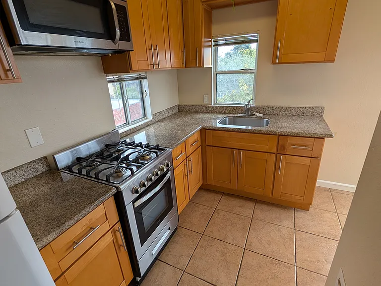 2122 Dwight Way — Photo 20
