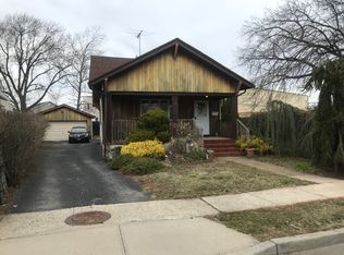 10 Wright Ave, Lynbrook, NY 11563