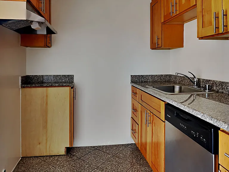 455 Eddy St — Photo 44