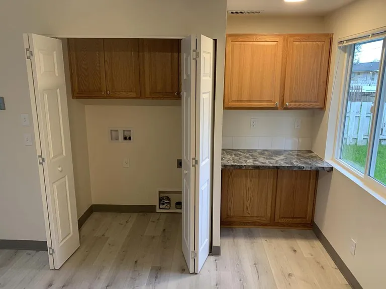 3203 Madison St SE — Photo 6