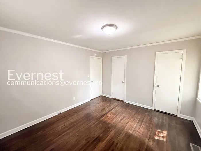1232 Oakwood St — Photo 11