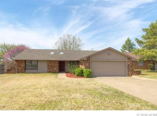 345 Ridgecrest Ct, Bartlesville, OK 74006