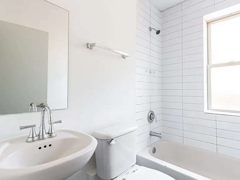 930 W Carmen Ave #4 — Photo 6