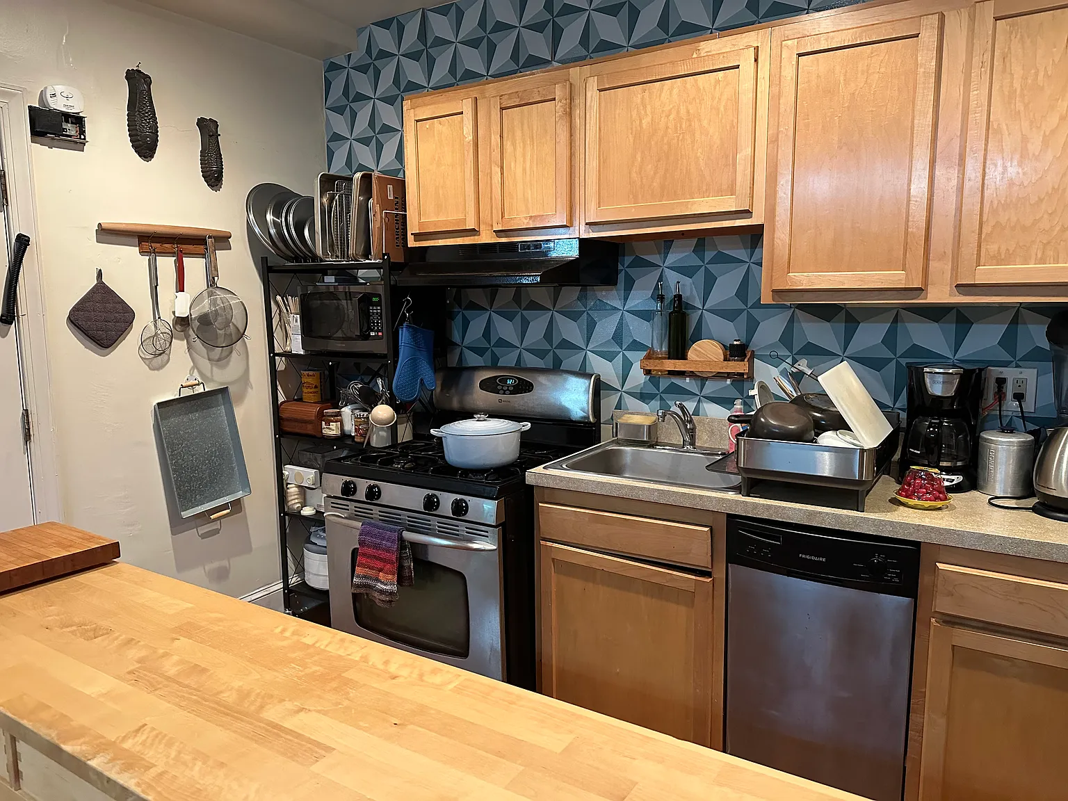 1 bed, 1000 sqft, $1,750 — Photo 2