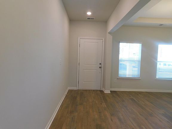 2nd image of 1420 Oglethorpe Dr NW