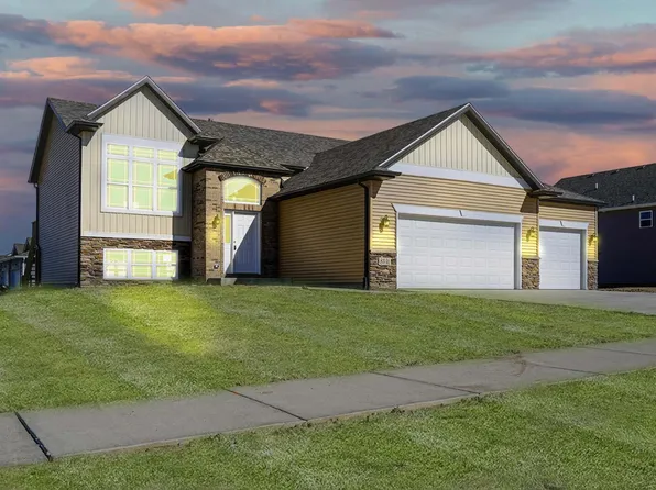 8240 Dylan Dr, Merrillville, IN 46410