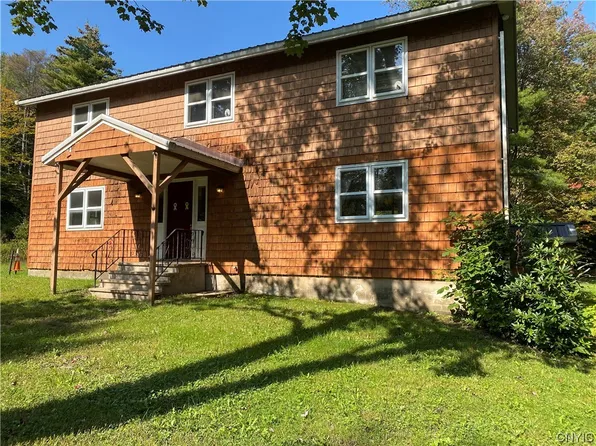 8 Stark Rd, Williamstown, NY 13493