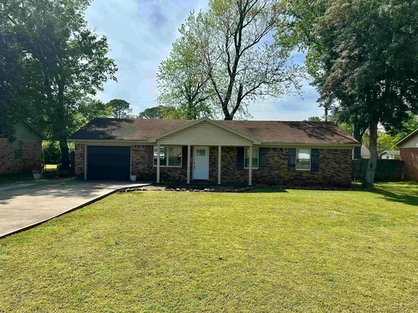 1302 Edison Ave, Muscle Shoals, AL 35661