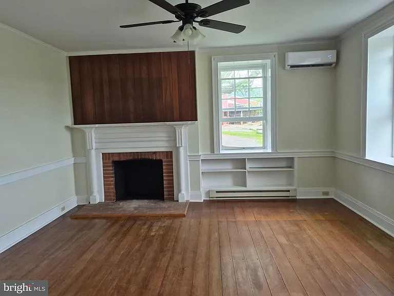 11037 Harp Hill Rd — Photo 4