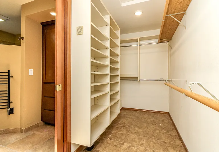 11618 Jennifer Ct E — Photo 15