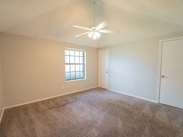 1731 Dynasty Cir — Photo 9