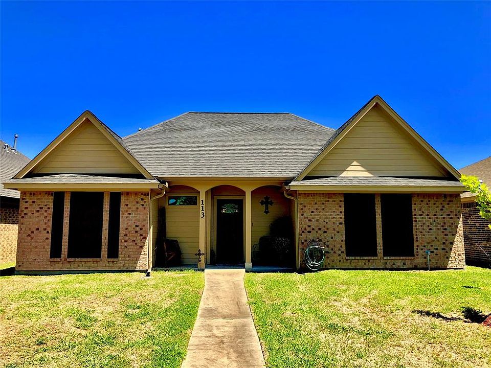 1st image of 113 Silverbell Cir