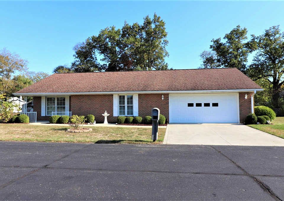 1st image of 669 Elaine Dr