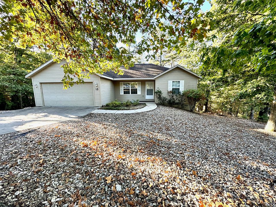 1st image of 15 Stowehead Ln