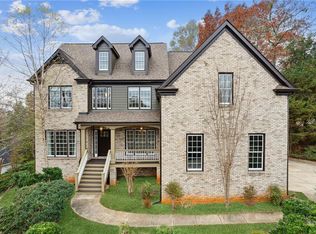 5727 Ridgewater Cir, Gainesville, GA 30506