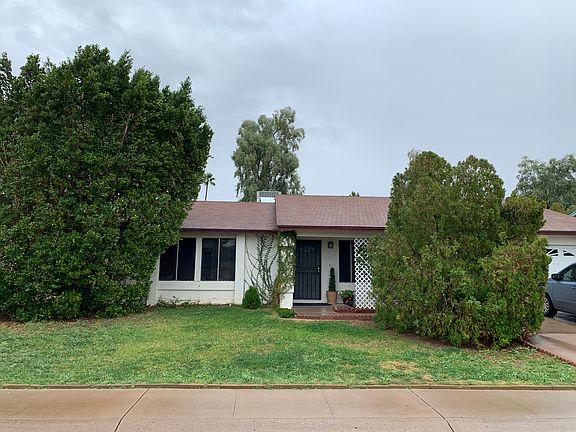3rd image of 9431 N 63rd Dr