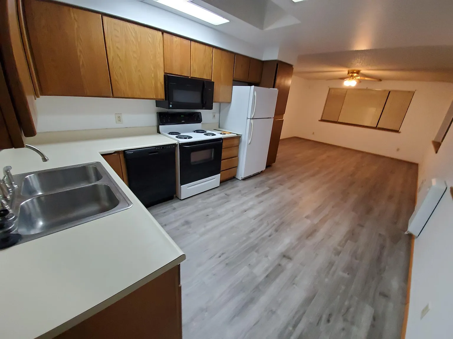 606 Deeded Ln SW — Photo 2