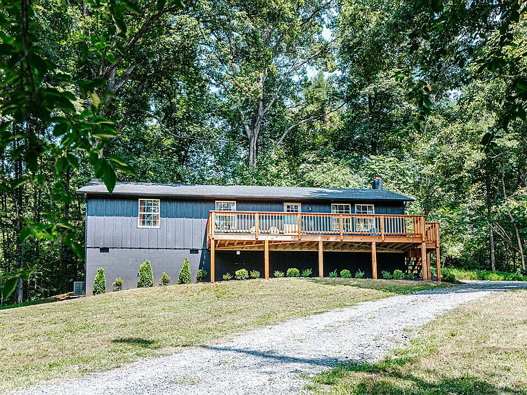 4770 Cove Garden Rd — Photo 1