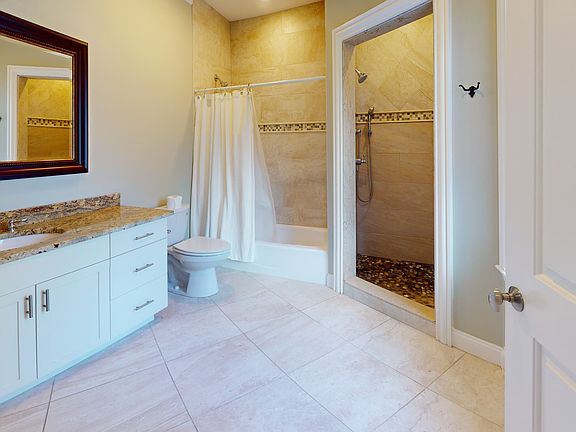 5th image of 38 Berkeley St #3F