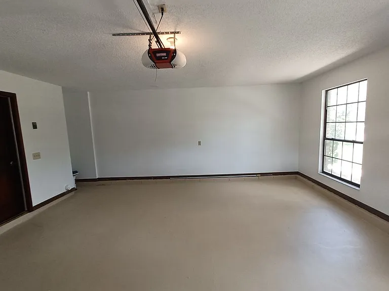 2295 Foxwood Dr — Photo 42