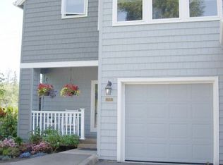 15520 SW Neptune Ln, Beaverton, OR 97007