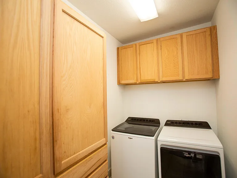 224 Rice St — Photo 16