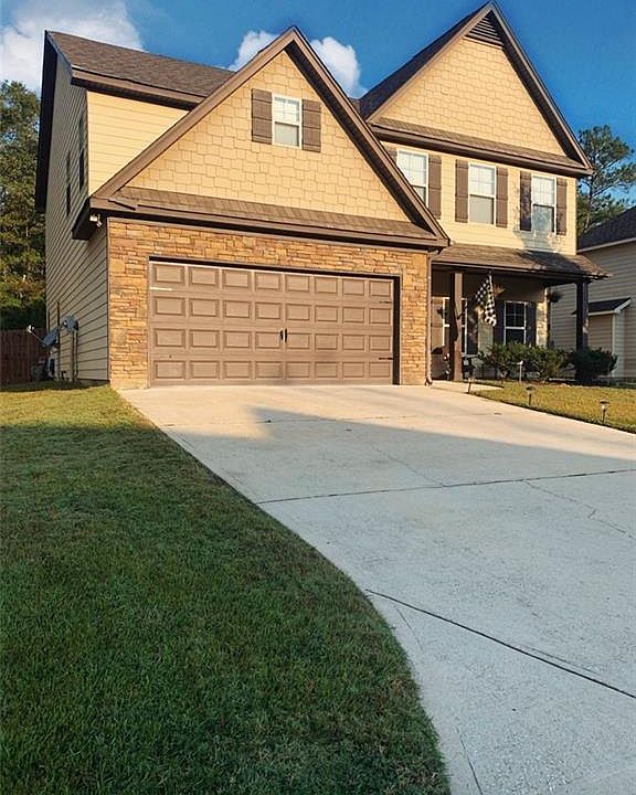 1st image of 24 New Castle Dr