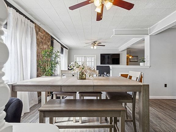 5th image of 1174 Riverside Ave