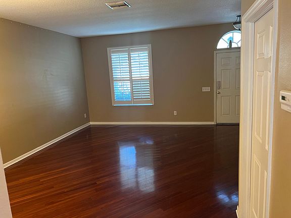5th image of 3206 Gianna Way