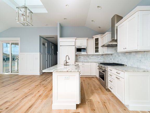 3rd image of 3602 Wesley Ave #A