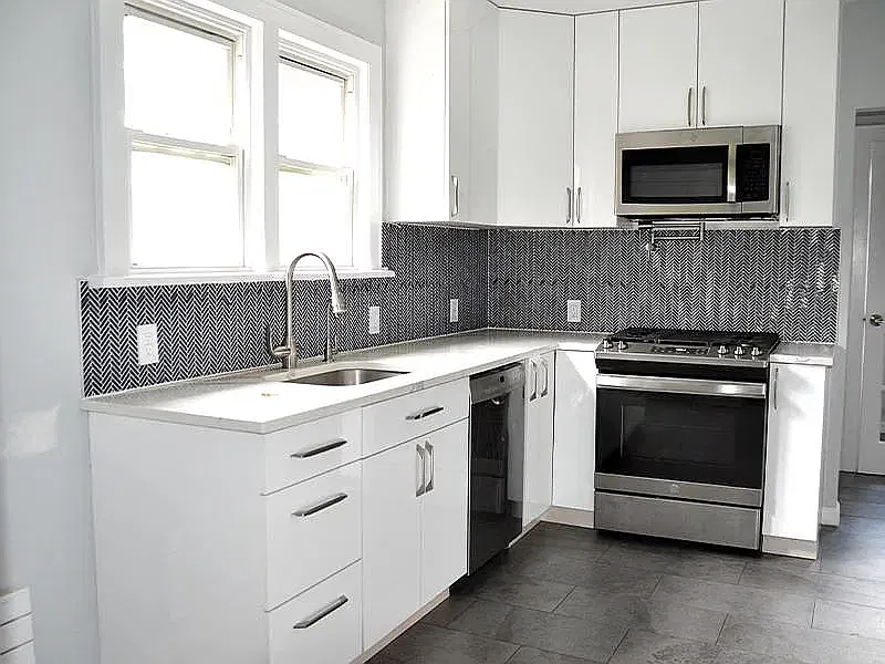 2 bed, 1000 sqft, $2,999 — Photo 2