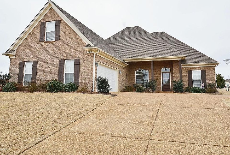 1st image of 3217 Vineyard Dr S