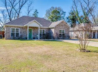 67 Mallory Ln, Elmore, AL 36025