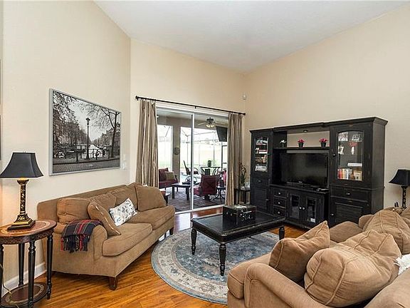 3rd image of 4070 Greystone Dr
