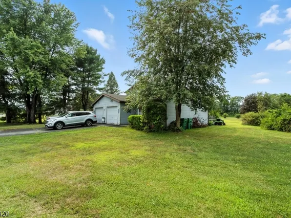 429 Lake Shr N #C, Montague, NJ 07827