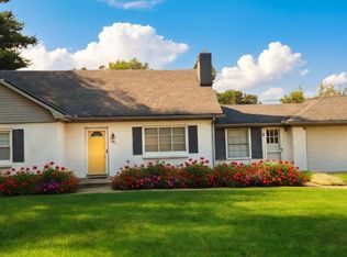 98 Shadywood Rd, Rochester Hills, MI 48307