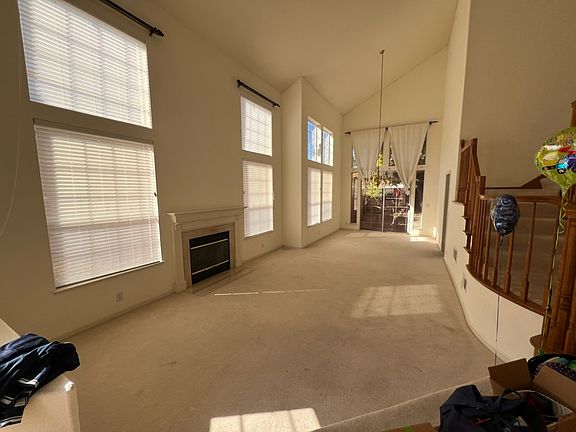 5th image of 18306 Chelmsford Dr