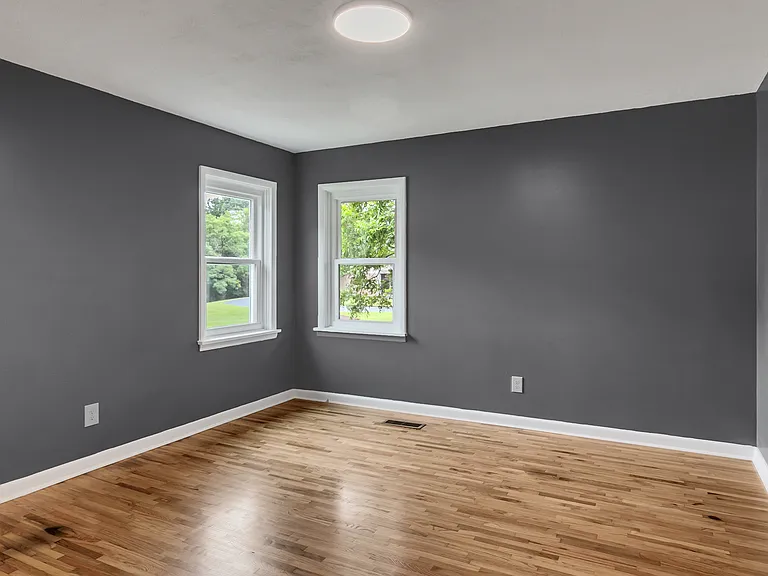 1013 Madison St — Photo 13