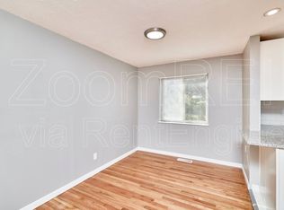 11928 Glenridge Dr, Maryland Heights, MO 63043