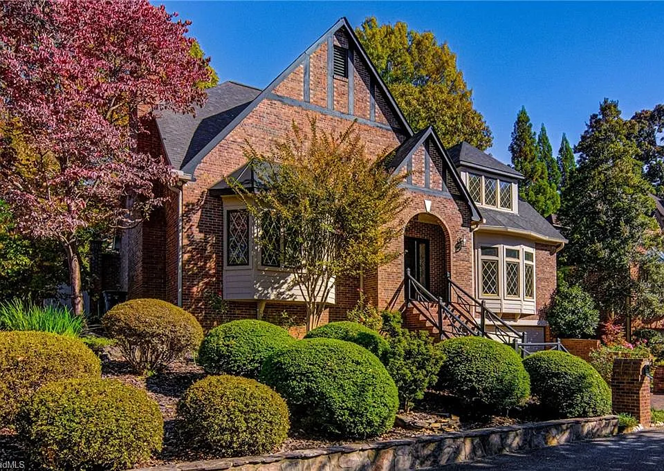 116 Candlewyck Dr
